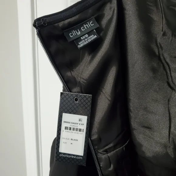 City Chic Sassy V Dress Black Size 18 NWT - Picture 10 of 16